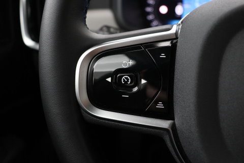 Volvo V90 T6 Ultra Dark | Panoramadak | Trekhaak | 360-camera | Head-Up | Harman/Kardon