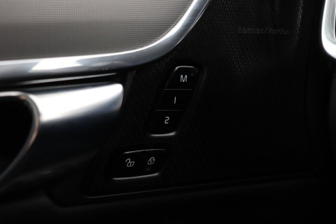 Volvo V90 T6 Ultra Dark | Panoramadak | Trekhaak | 360-camera | Head-Up | Harman/Kardon