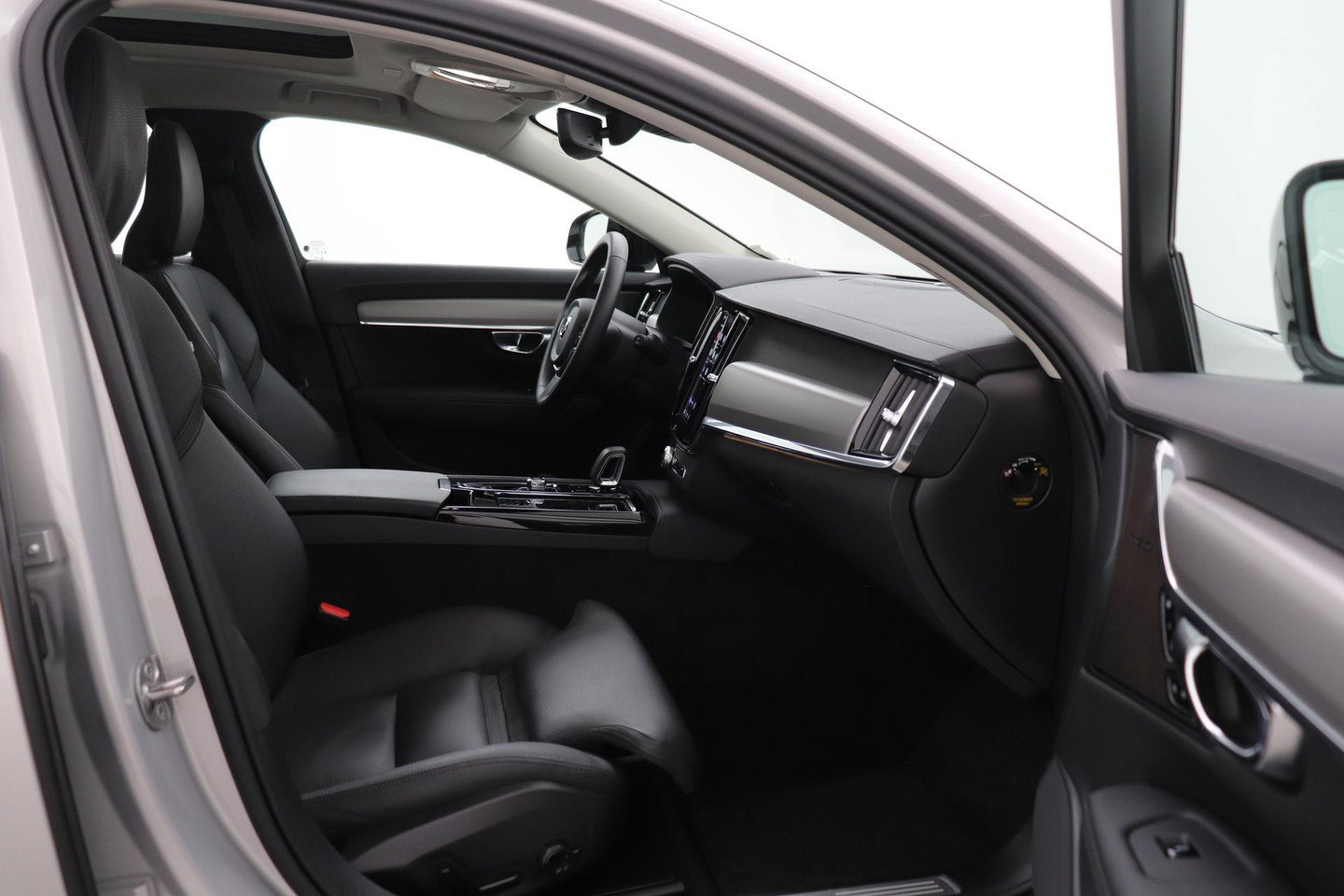 Volvo V90 T6 Ultra Dark | Panoramadak | Trekhaak | 360-camera | Head-Up | Harman/Kardon