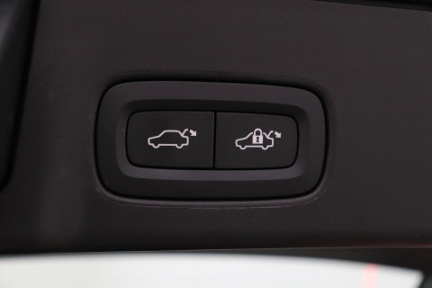 Volvo V90 T6 Ultra Dark | Panoramadak | Trekhaak | 360-camera | Head-Up | Harman/Kardon
