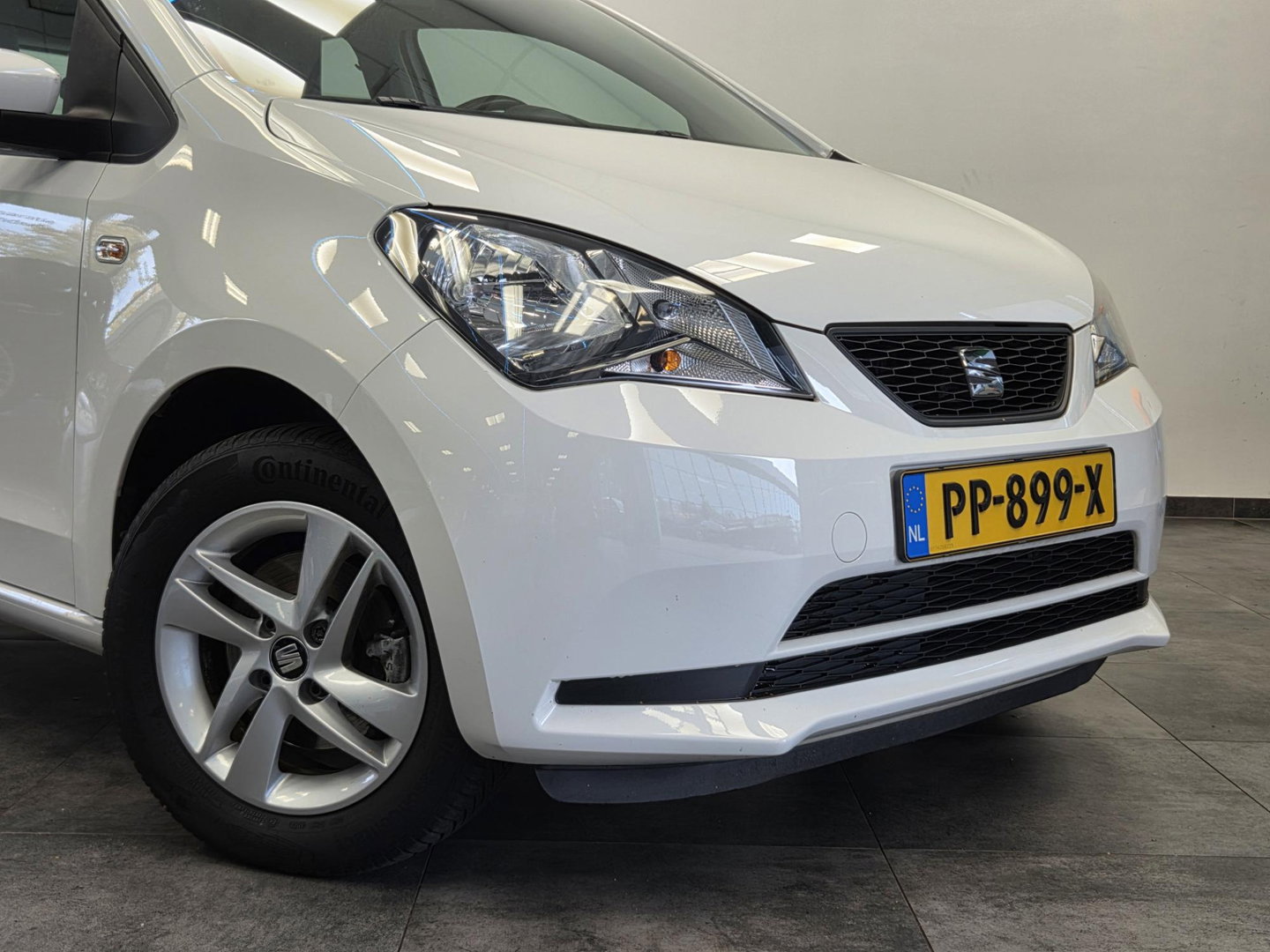 SEAT Mii 1.0 Style 5Deurs Airco 14"LM Leerp.