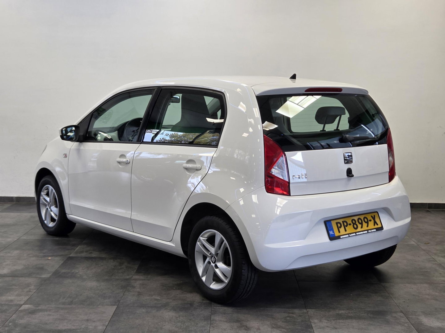 SEAT Mii 1.0 Style 5Deurs Airco 14"LM Leerp.