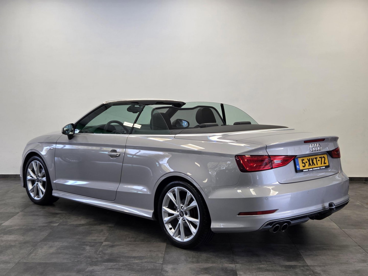 Audi A3 Cabriolet 1.4 TFSI CoD S Line Navi Leer Xenon 18'lmv Cruise Control