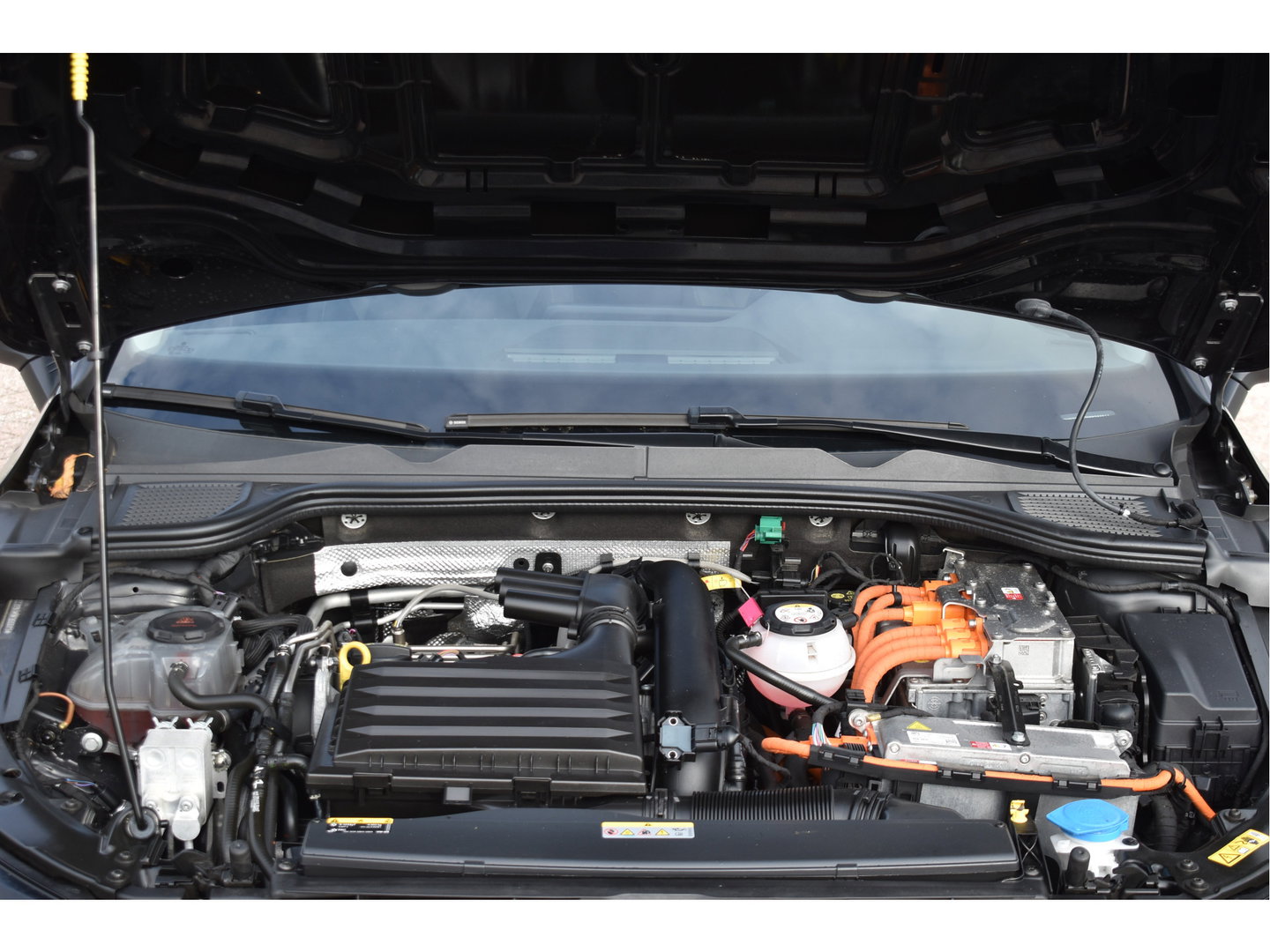 Volkswagen Golf 1.4 eHybrid Style 204 pk PHEV | NL-Auto | Elekt.stoel massage | Carplay | DAB | Standkachel | Adapt.CC | IQ-LED | NAP