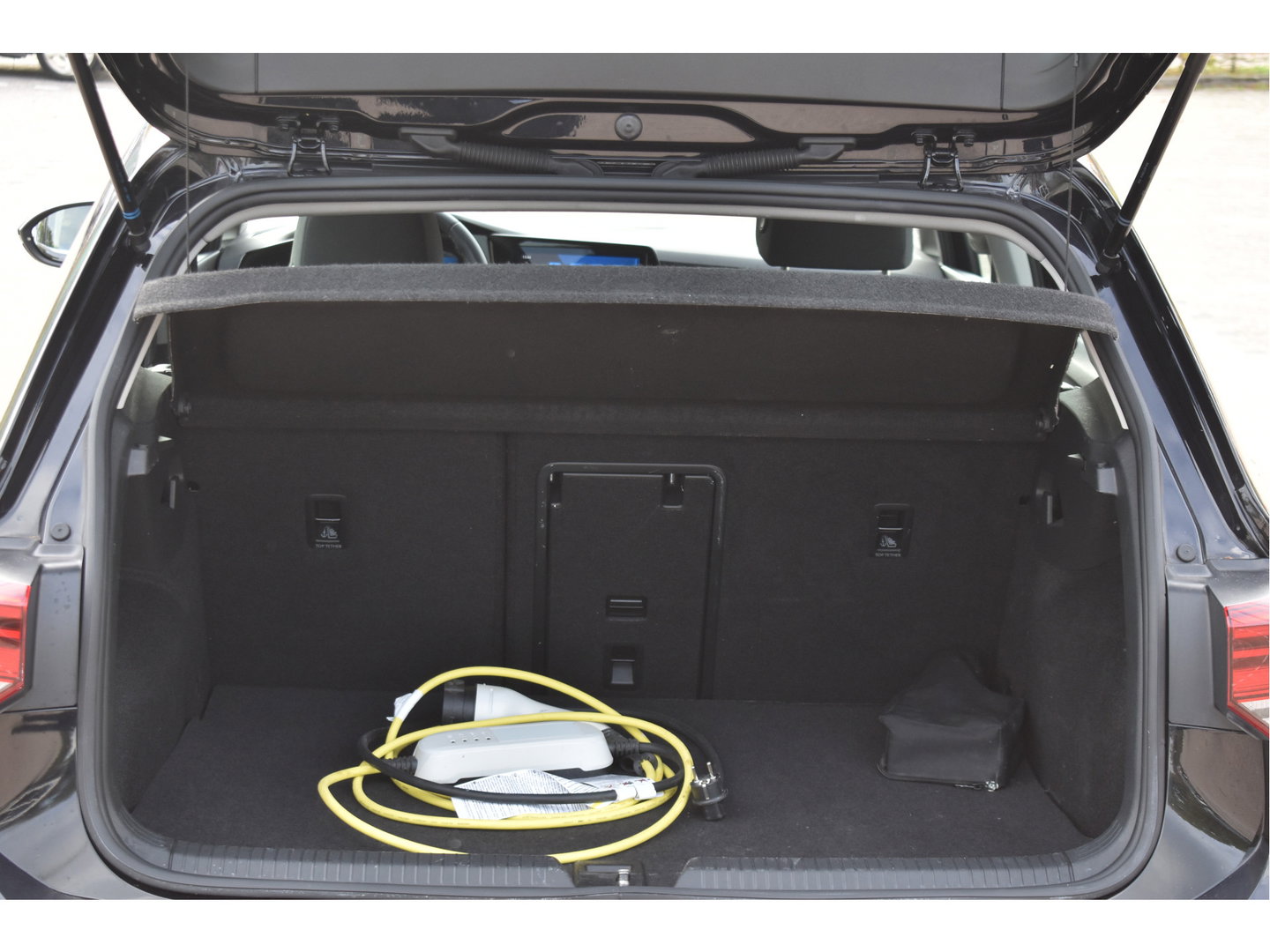 Volkswagen Golf 1.4 eHybrid Style 204 pk PHEV | NL-Auto | Elekt.stoel massage | Carplay | DAB | Standkachel | Adapt.CC | IQ-LED | NAP