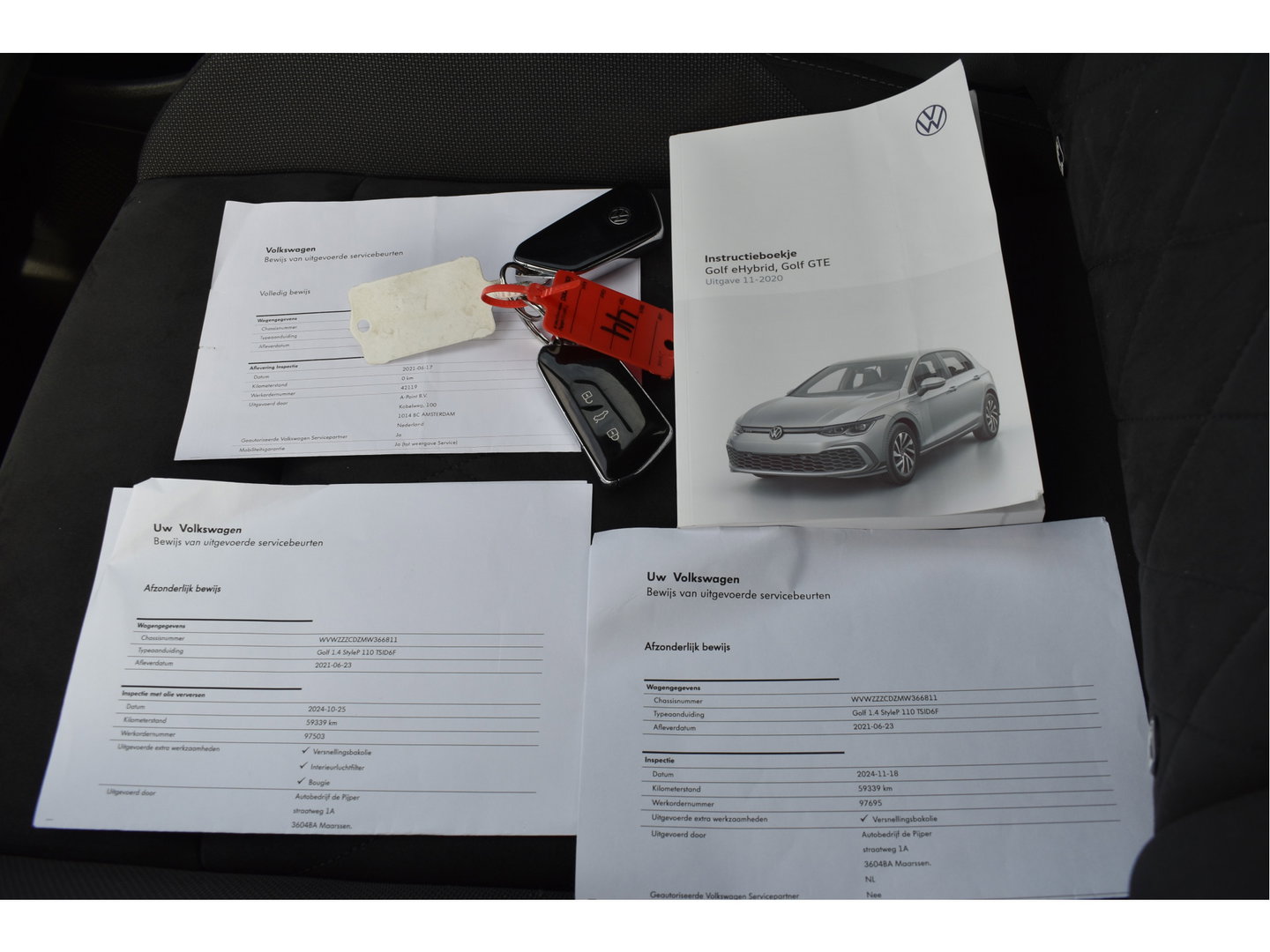 Volkswagen Golf 1.4 eHybrid Style 204 pk PHEV | NL-Auto | Elekt.stoel massage | Carplay | DAB | Standkachel | Adapt.CC | IQ-LED | NAP