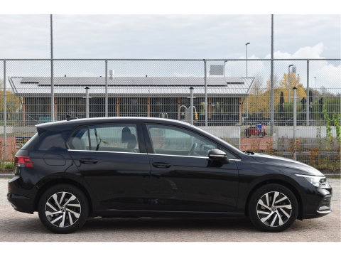Volkswagen Golf 1.4 eHybrid Style 204 pk PHEV | NL-Auto | Elekt.stoel massage | Carplay | DAB | Standkachel | Adapt.CC | IQ-LED | NAP