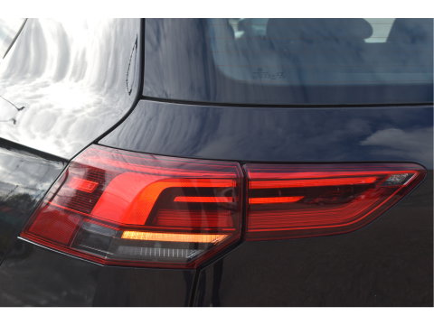 Volkswagen Golf 1.4 eHybrid Style 204 pk PHEV | NL-Auto | Elekt.stoel massage | Carplay | DAB | Standkachel | Adapt.CC | IQ-LED | NAP
