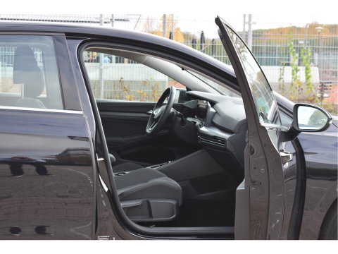 Volkswagen Golf 1.4 eHybrid Style 204 pk PHEV | NL-Auto | Elekt.stoel massage | Carplay | DAB | Standkachel | Adapt.CC | IQ-LED | NAP