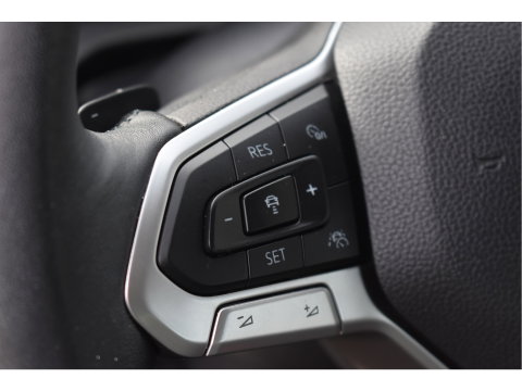 Volkswagen Golf 1.4 eHybrid Style 204 pk PHEV | NL-Auto | Elekt.stoel massage | Carplay | DAB | Standkachel | Adapt.CC | IQ-LED | NAP