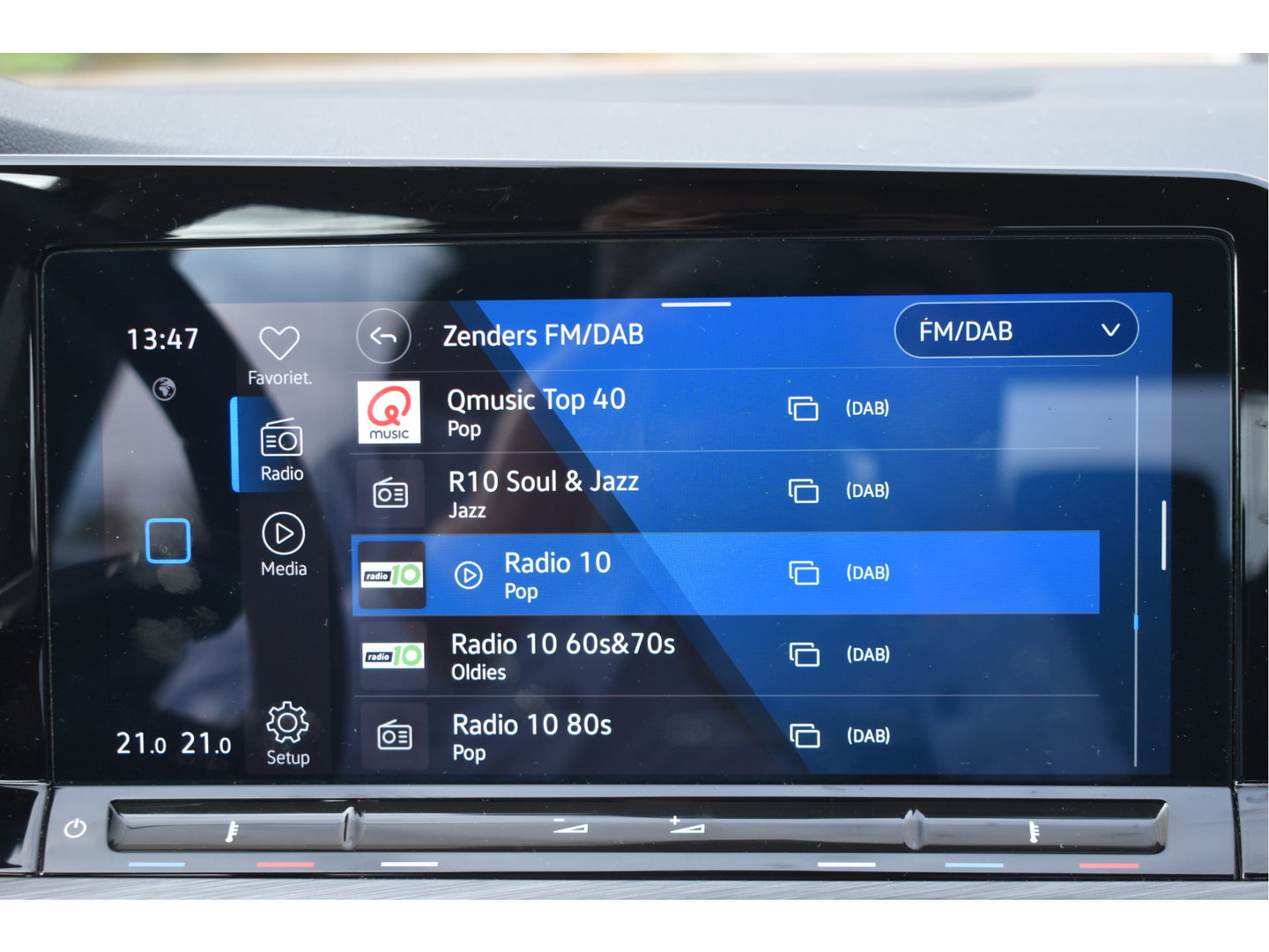 Volkswagen Golf 1.4 eHybrid Style 204 pk PHEV | NL-Auto | Elekt.stoel massage | Carplay | DAB | Standkachel | Adapt.CC | IQ-LED | NAP