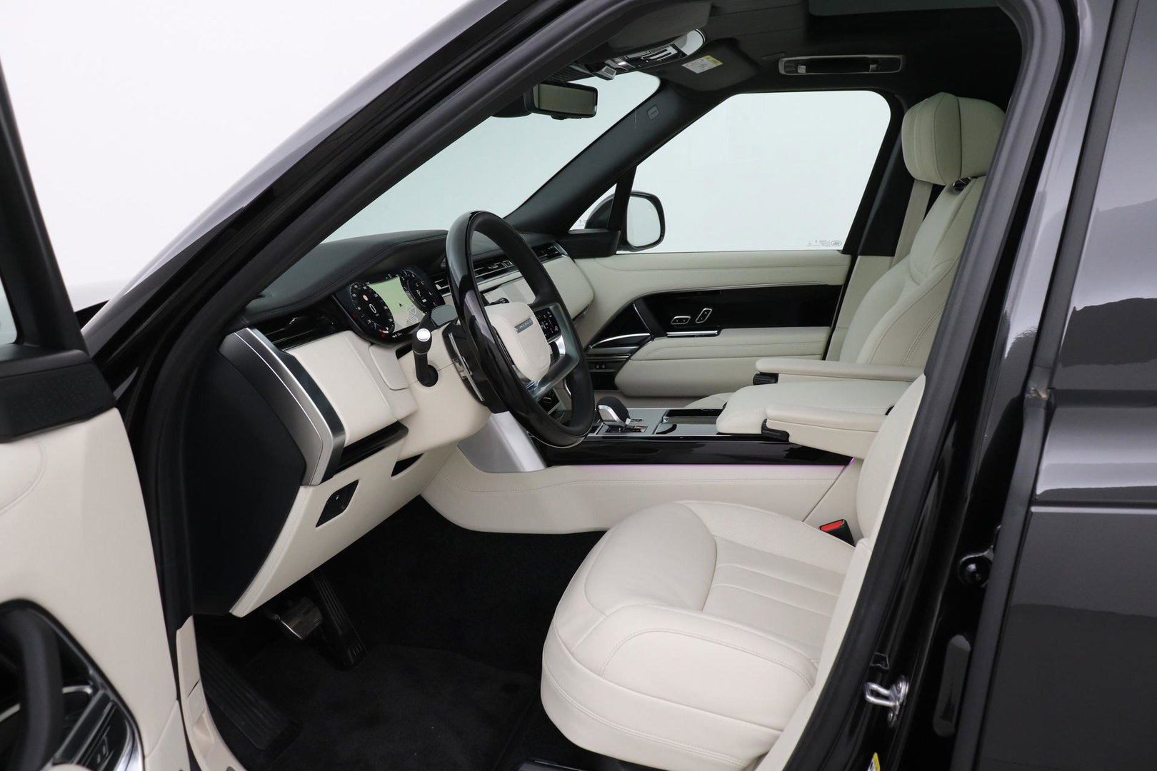 Land Rover Range Rover P460e Autobiography | Meridian Signature | Panoramadak | ClearSight | Massage+Ventilatie | Koelbox | 22 Inch