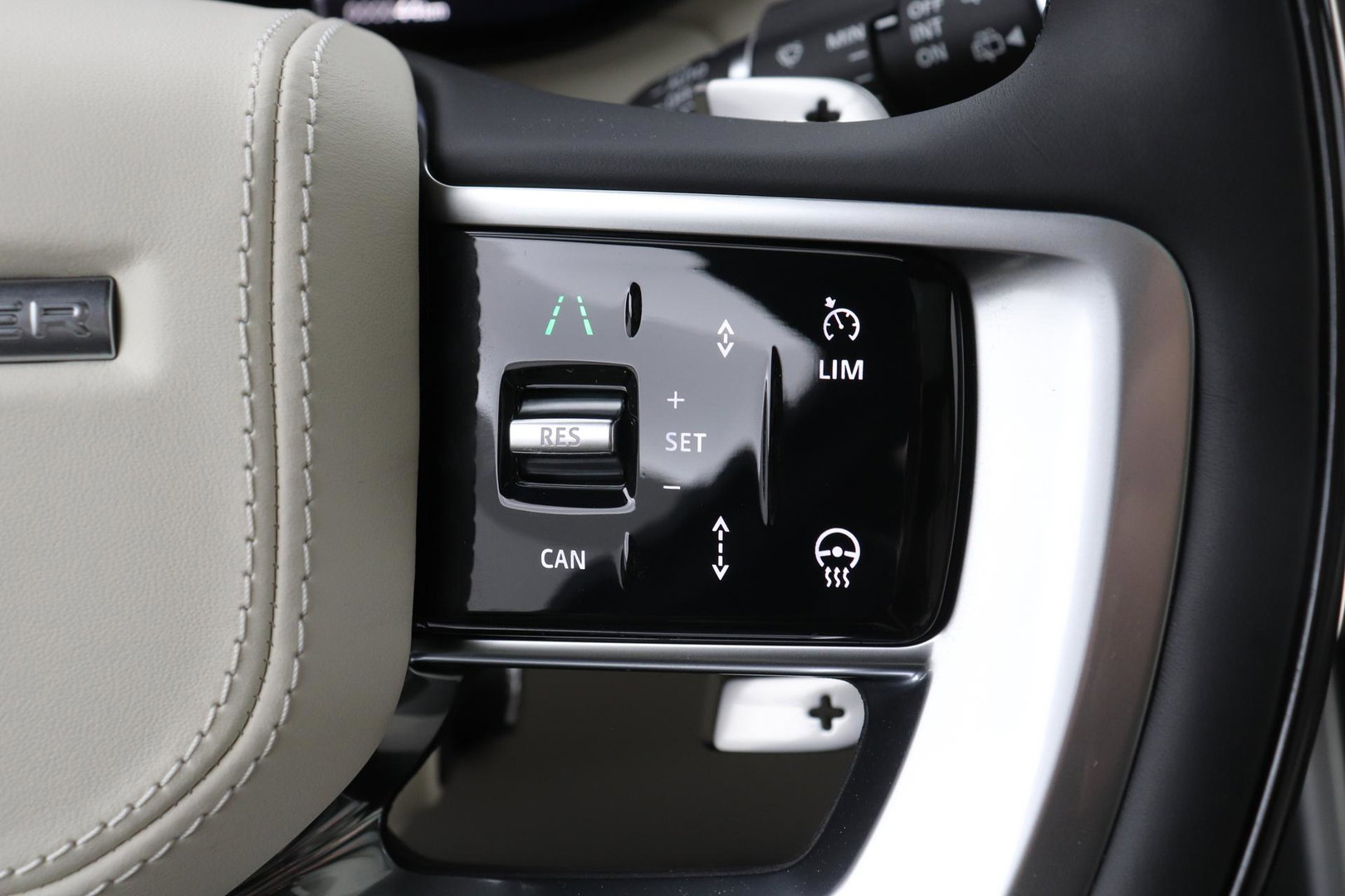 Land Rover Range Rover P460e Autobiography | Meridian Signature | Panoramadak | ClearSight | Massage+Ventilatie | Koelbox | 22 Inch