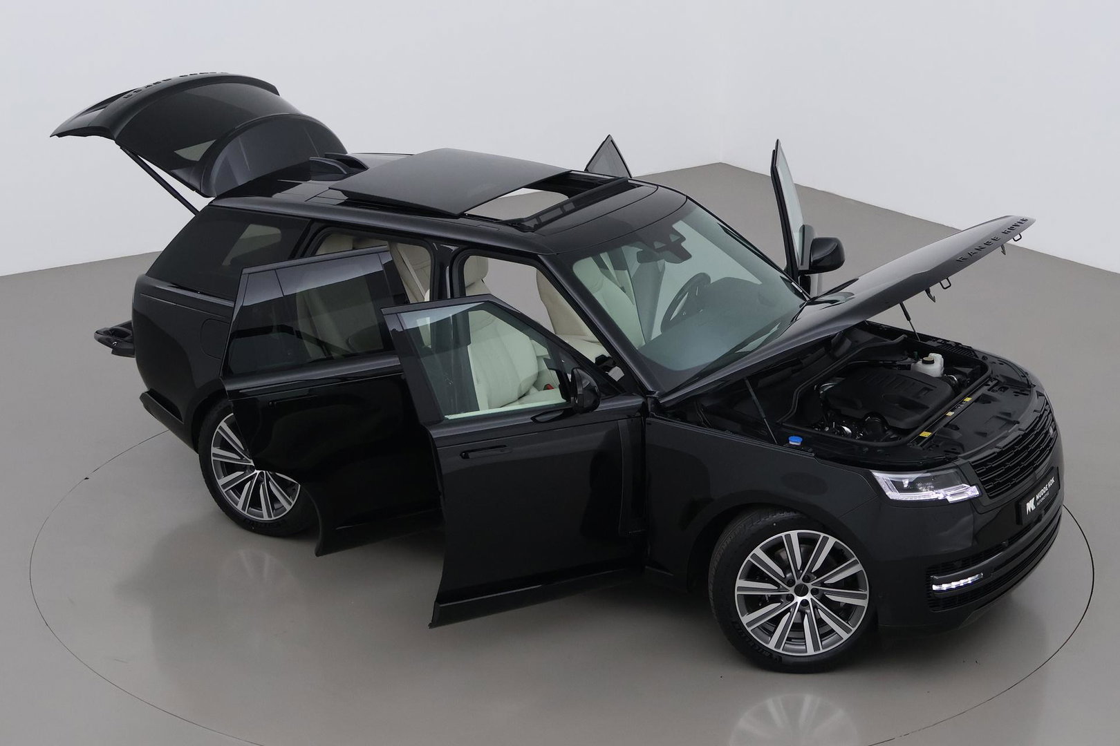 Land Rover Range Rover P460e Autobiography | Meridian Signature | Panoramadak | ClearSight | Massage+Ventilatie | Koelbox | 22 Inch