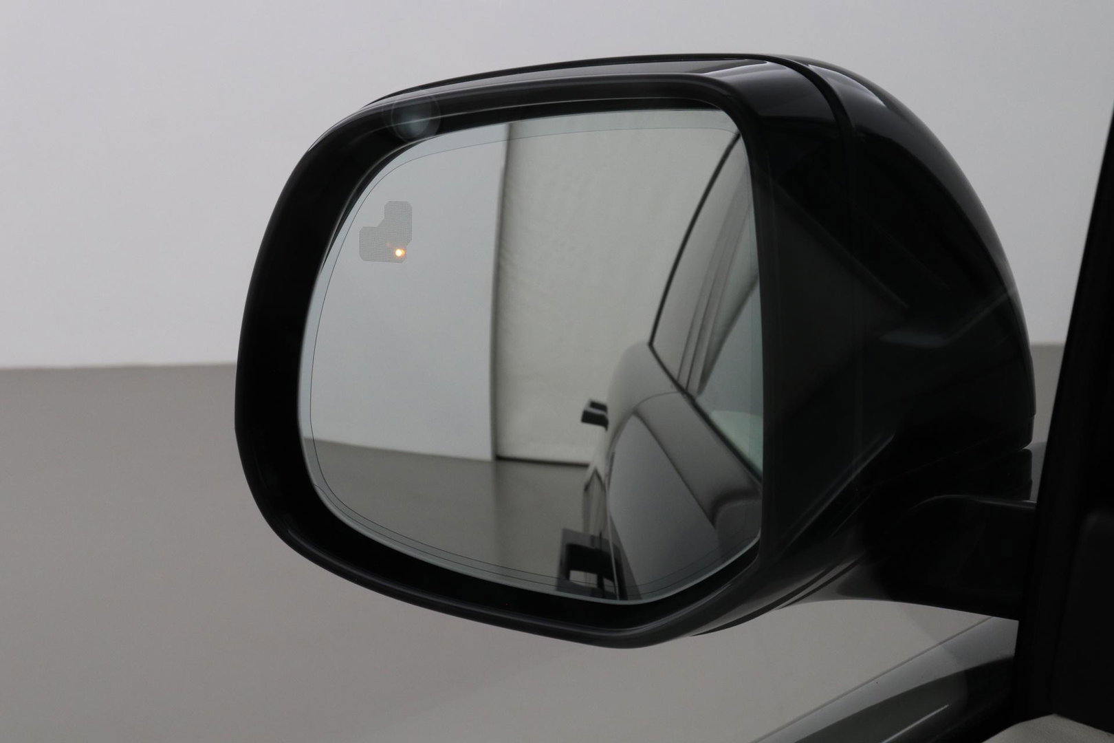 Land Rover Range Rover P460e Autobiography | Meridian Signature | Panoramadak | ClearSight | Massage+Ventilatie | Koelbox | 22 Inch