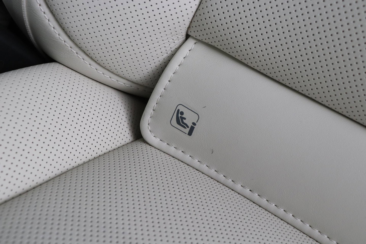 Land Rover Range Rover P460e Autobiography | Meridian Signature | Panoramadak | ClearSight | Massage+Ventilatie | Koelbox | 22 Inch