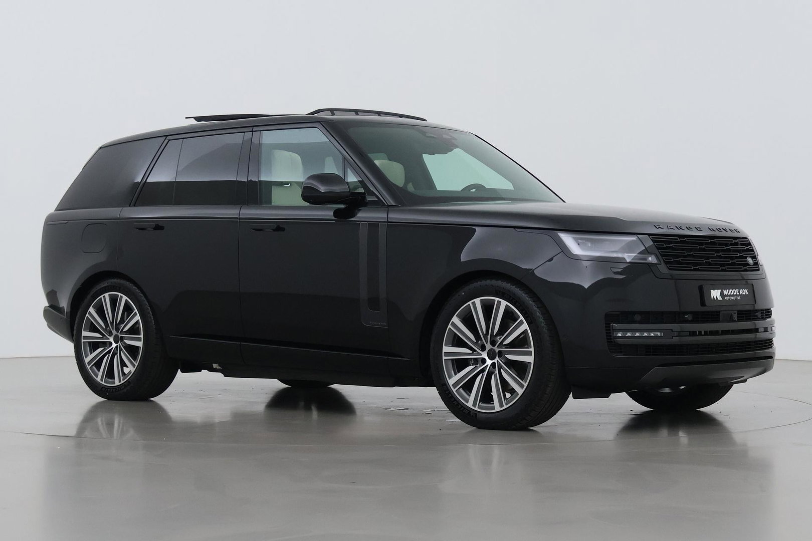 Land Rover Range Rover P460e Autobiography | Meridian Signature | Panoramadak | ClearSight | Massage+Ventilatie | Koelbox | 22 Inch