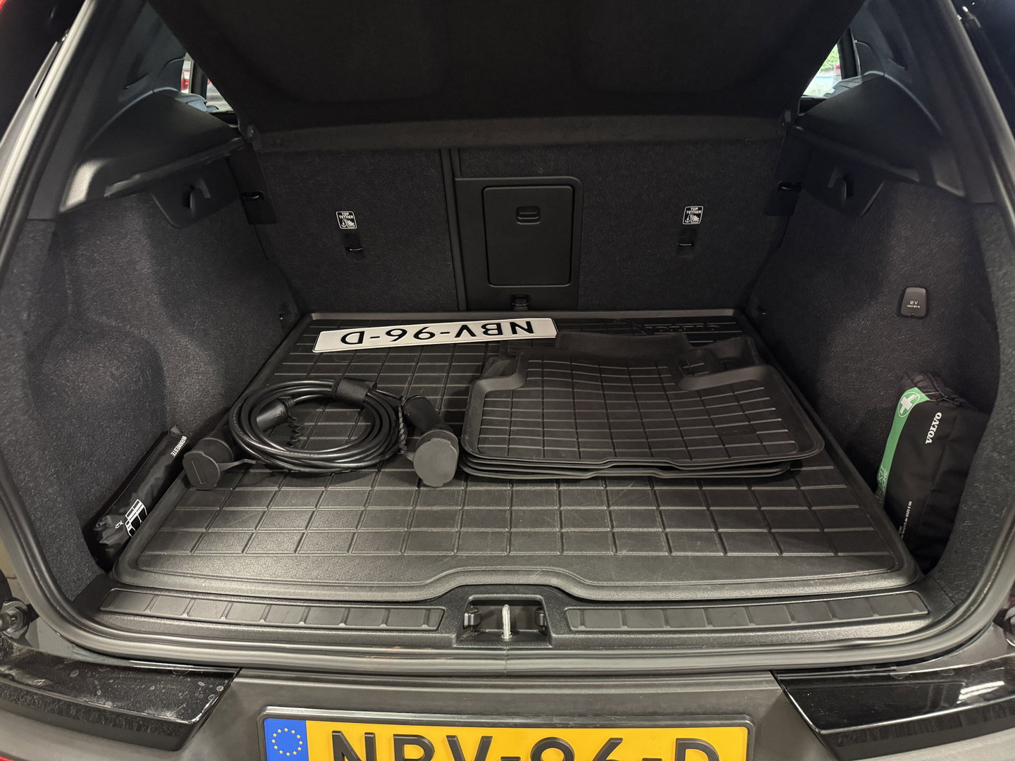 Volvo XC40 1.5 T4 Recharge van eerste eigenaar afkomstig