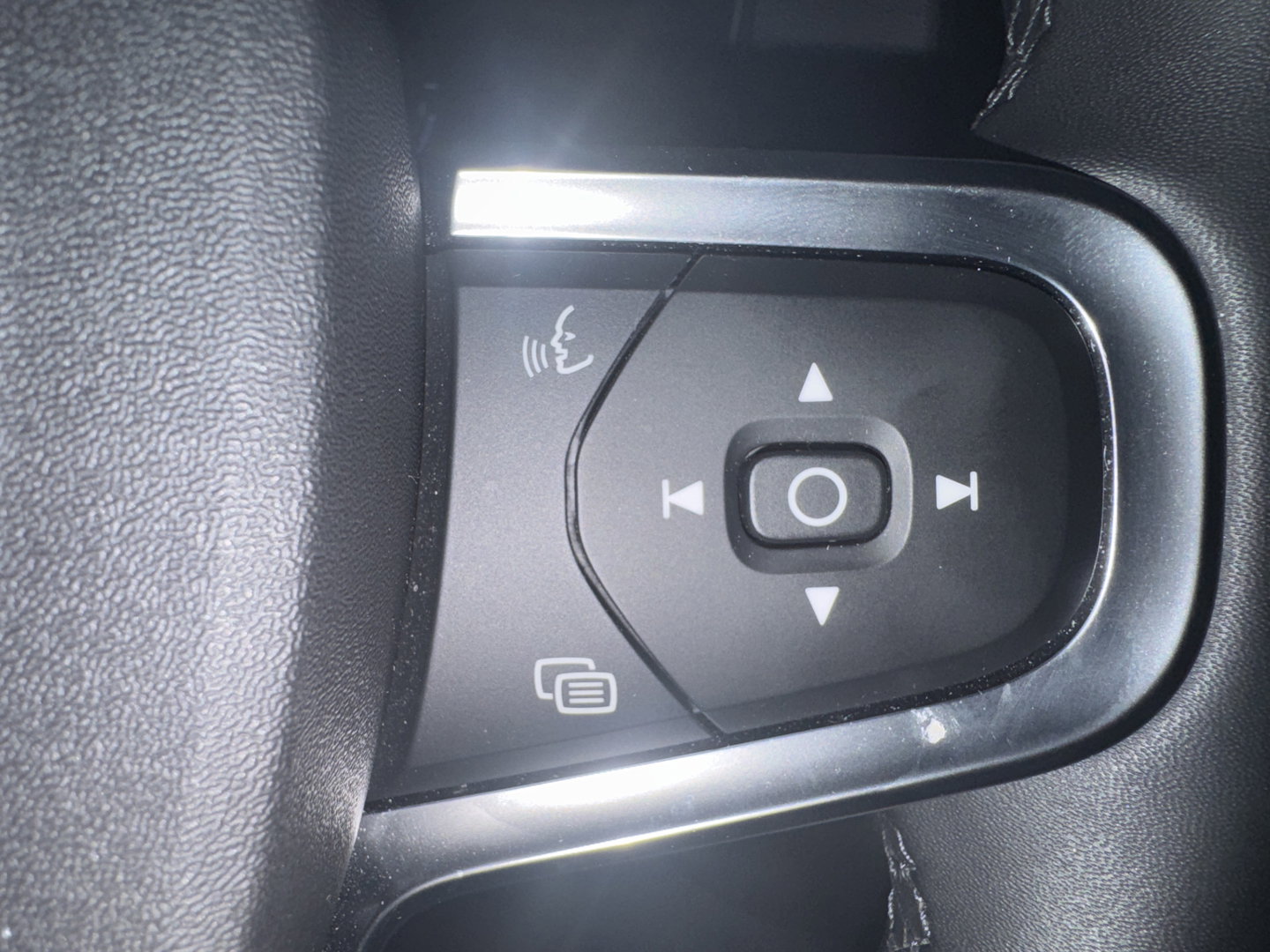 Volvo XC40 1.5 T4 Recharge van eerste eigenaar afkomstig