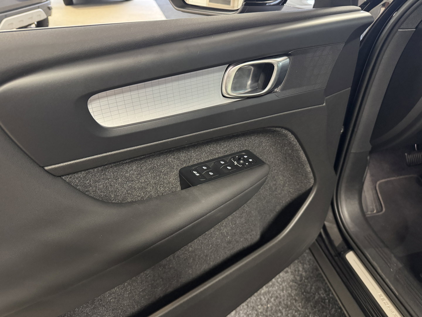 Volvo XC40 1.5 T4 Recharge van eerste eigenaar afkomstig