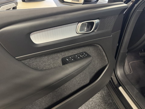 Volvo XC40 1.5 T4 Recharge van eerste eigenaar afkomstig