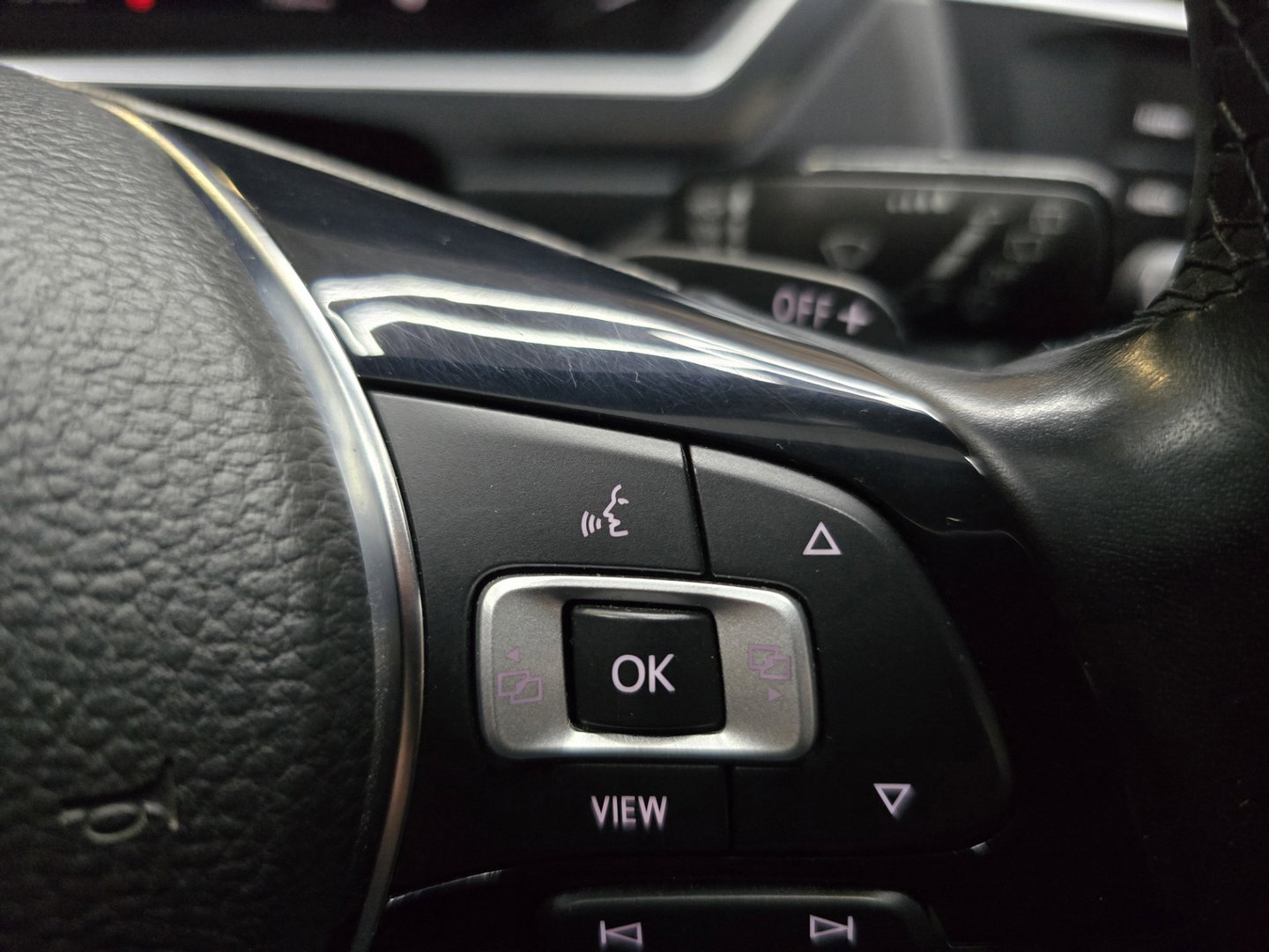 Volkswagen Tiguan 1.5 TSI ACT Highline Keyless LED Navi Camera Trekhaak Navi PDC LM