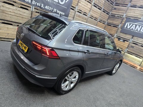 Volkswagen Tiguan 1.5 TSI ACT Highline Keyless LED Navi Camera Trekhaak Navi PDC LM