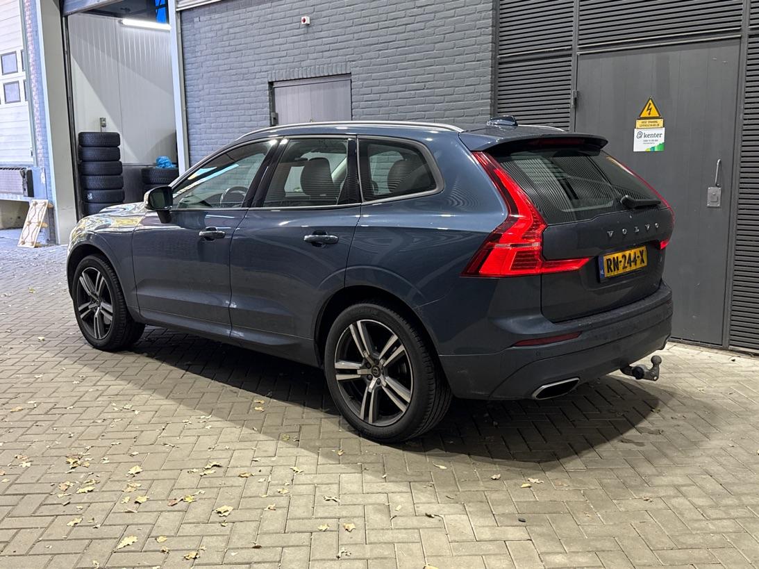 Volvo XC60 2.0 D4 AWD Momentum | Panoramadak | 360-camera | Trekhaak | BLIS | Head-Up