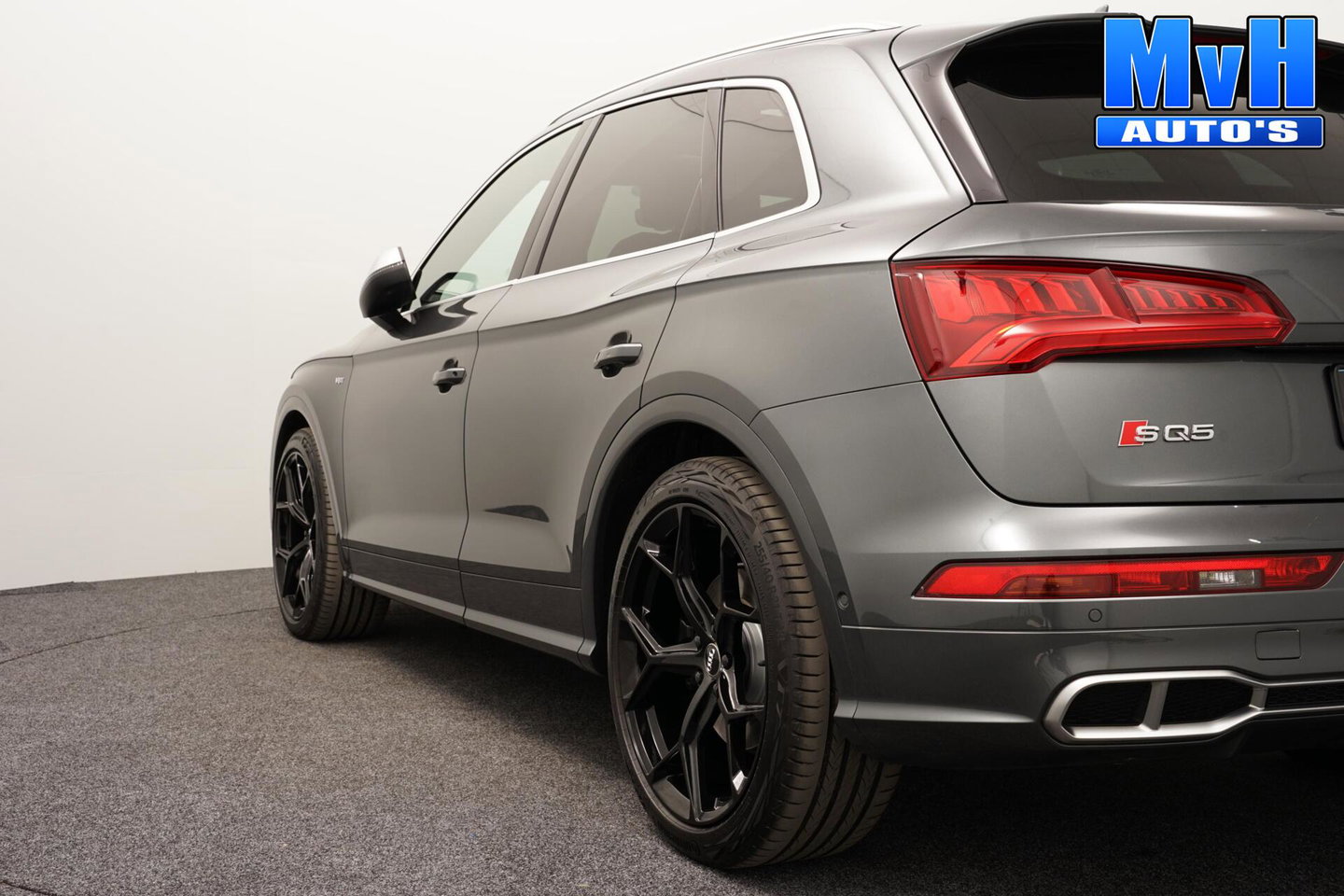 Audi SQ5 3.0 TFSI ABT quattro|425PK|PANO|LUCHTVER|B&O|MATRIX