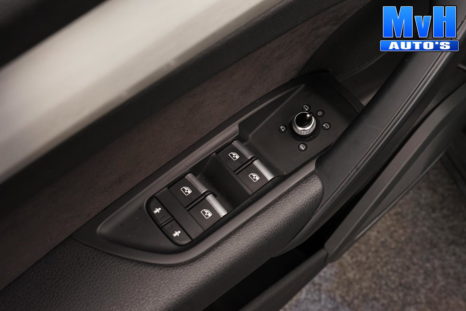 Audi SQ5 3.0 TFSI ABT quattro|425PK|PANO|LUCHTVER|B&O|MATRIX