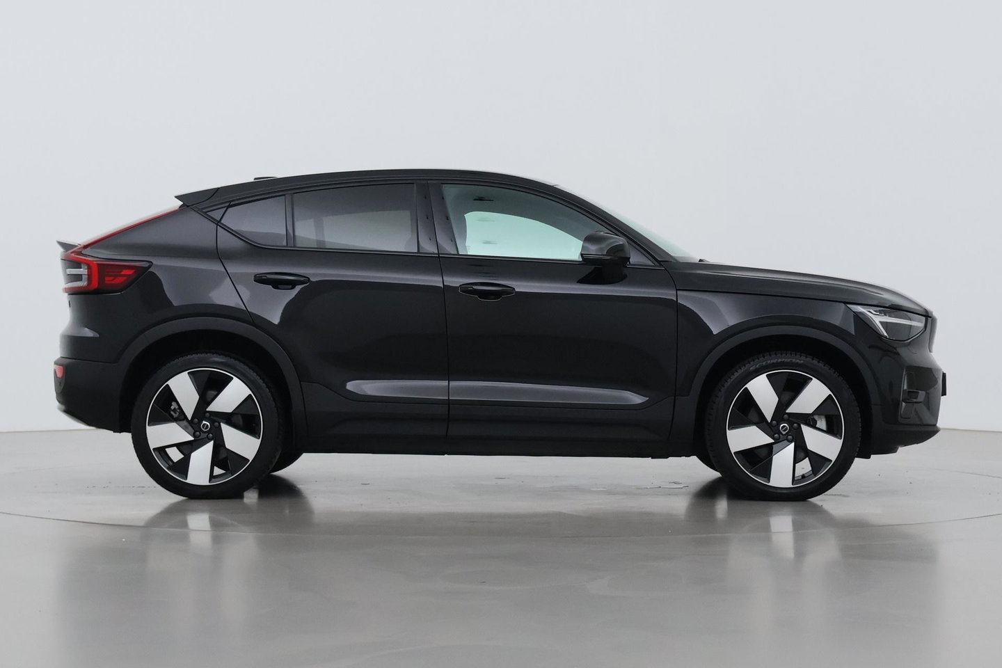 Volvo C40 Recharge Ultimate 69 kWh | Panoramadak | Harman/Kardon | BLIS |