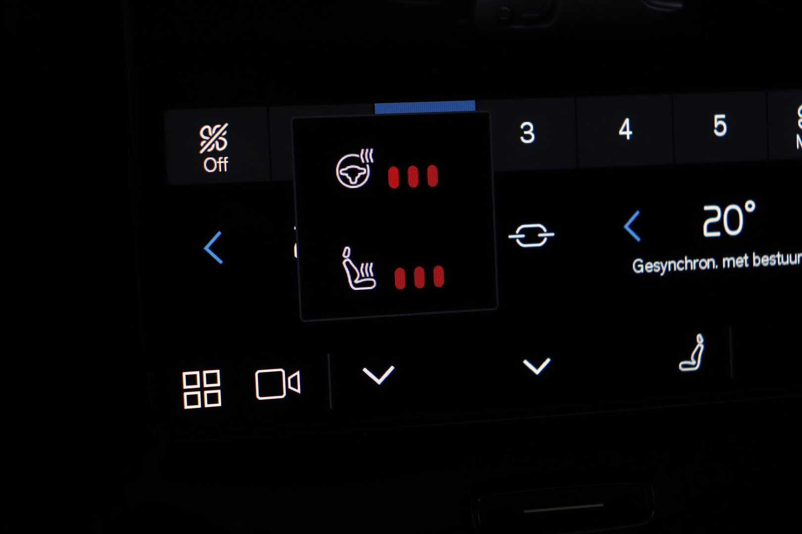 Volvo C40 Recharge Ultimate 69 kWh | Panoramadak | Harman/Kardon | BLIS |