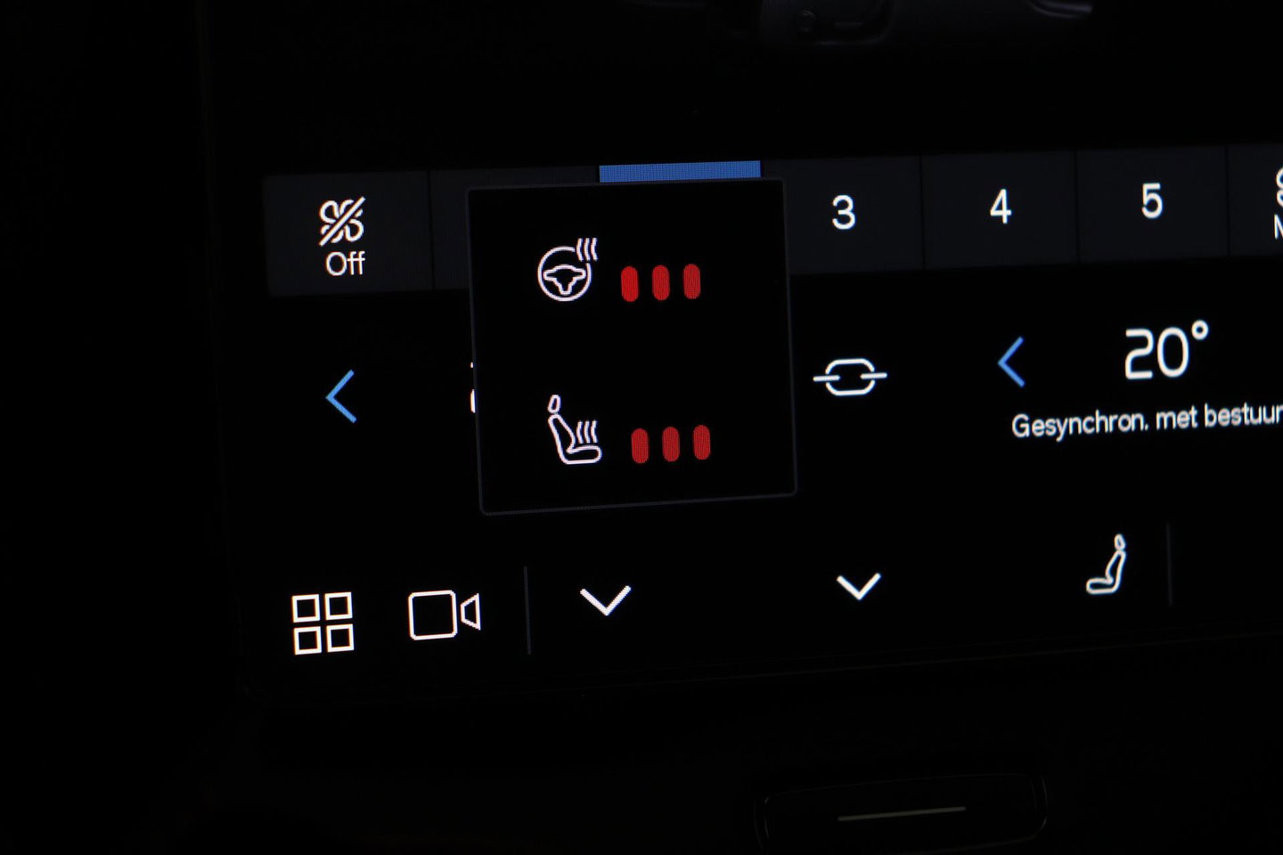 Volvo C40 Recharge Ultimate 69 kWh | Panoramadak | Harman/Kardon | BLIS |