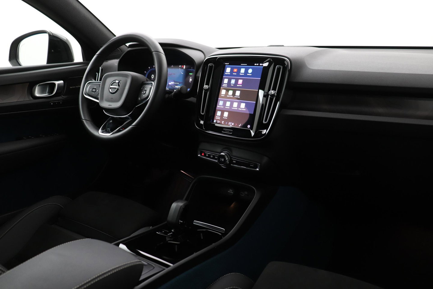 Volvo C40 Recharge Ultimate 69 kWh | Panoramadak | Harman/Kardon | BLIS |