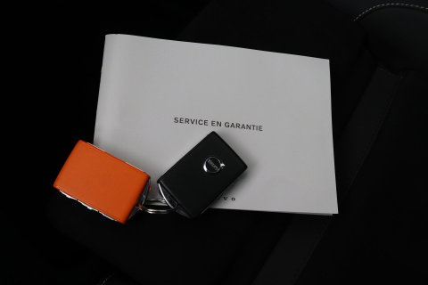 Volvo C40 Recharge Ultimate 69 kWh | Panoramadak | Harman/Kardon | BLIS |