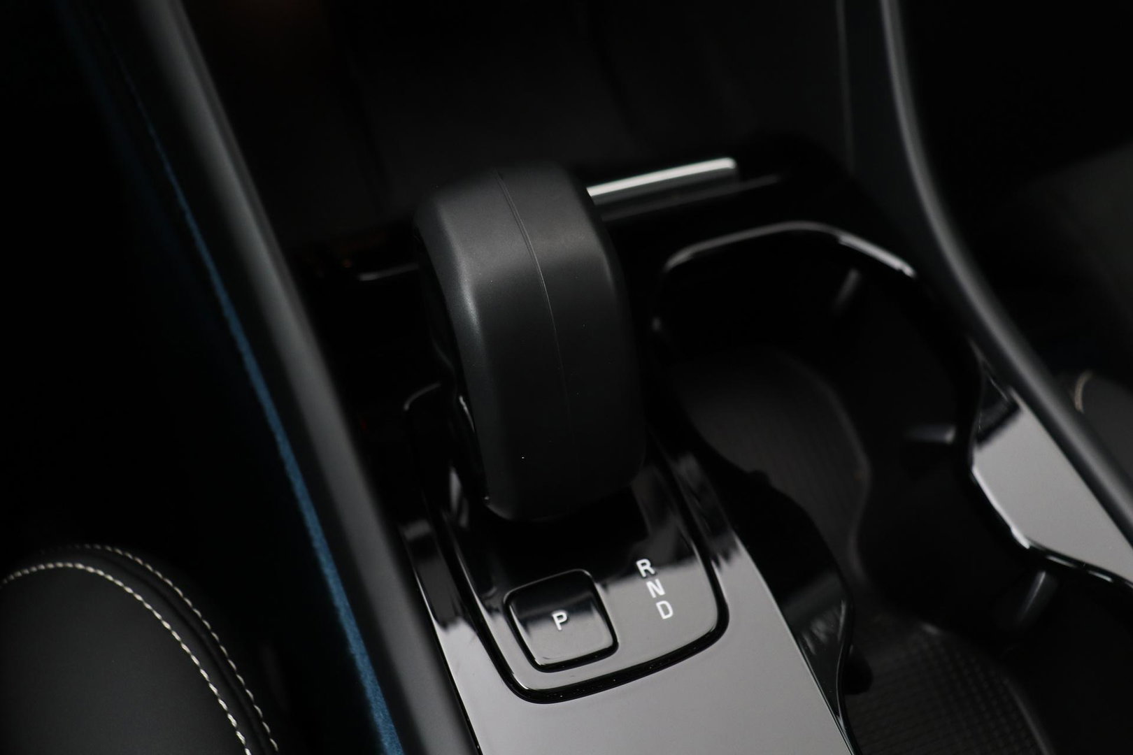 Volvo C40 Recharge Ultimate 69 kWh | Panoramadak | Harman/Kardon | BLIS |