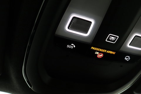 Volvo C40 Recharge Ultimate 69 kWh | Panoramadak | Harman/Kardon | BLIS |