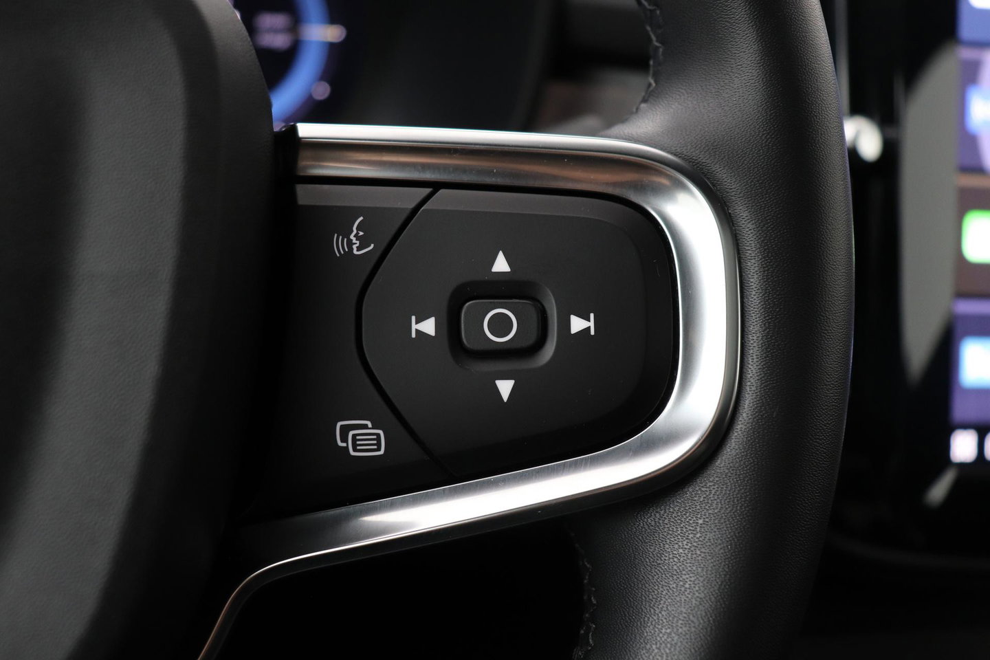 Volvo C40 Recharge Ultimate 69 kWh | Panoramadak | Harman/Kardon | BLIS |