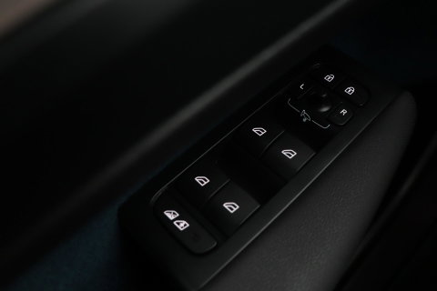 Volvo C40 Recharge Ultimate 69 kWh | Panoramadak | Harman/Kardon | BLIS |