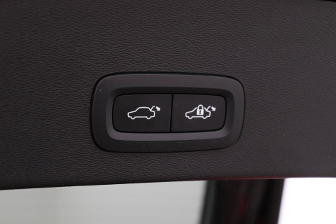Volvo C40 Recharge Ultimate 69 kWh | Panoramadak | Harman/Kardon | BLIS |