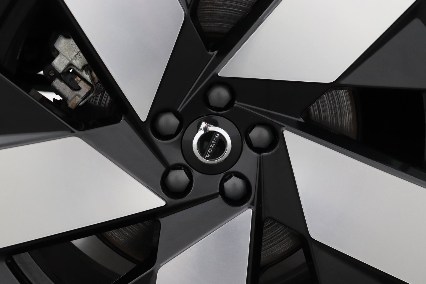 Volvo C40 Recharge Ultimate 69 kWh | Panoramadak | Harman/Kardon | BLIS |