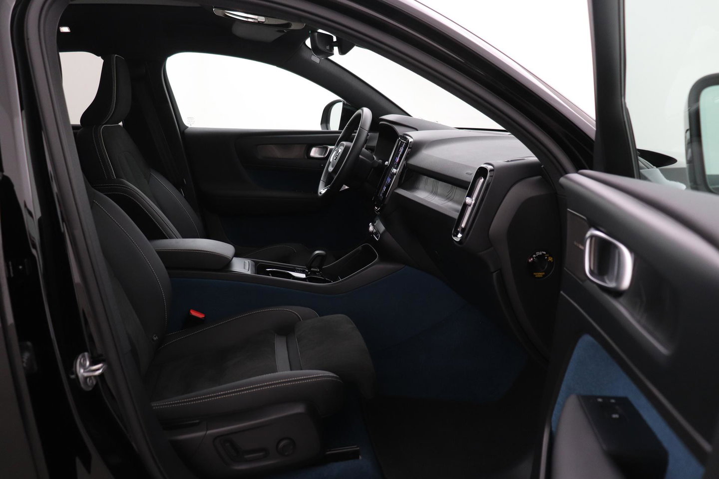 Volvo C40 Recharge Ultimate 69 kWh | Panoramadak | Harman/Kardon | BLIS |