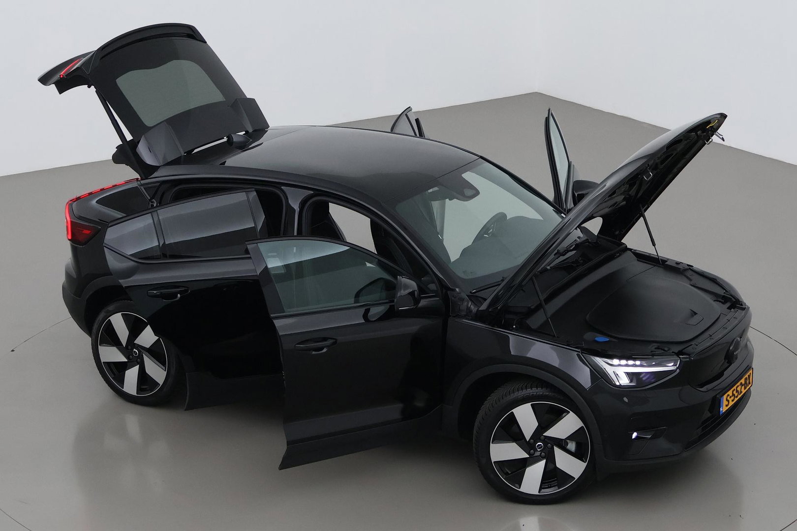 Volvo C40 Recharge Ultimate 69 kWh | Panoramadak | Harman/Kardon | BLIS |