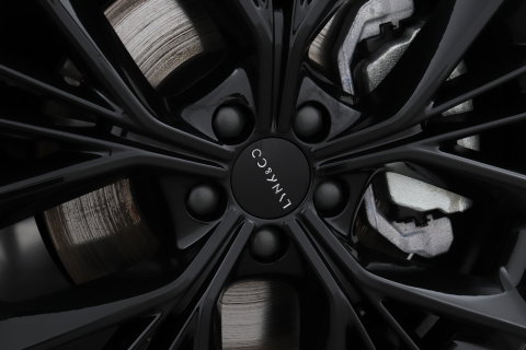 Lynk & Co 01 1.5 More | ACC | Panoramadak | 360° Camera | Stoel+Stuurverwarming | BLIS | 20 Inch