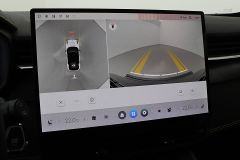 Lynk & Co 01 1.5 More | ACC | Panoramadak | 360° Camera | Stoel+Stuurverwarming | BLIS | 20 Inch