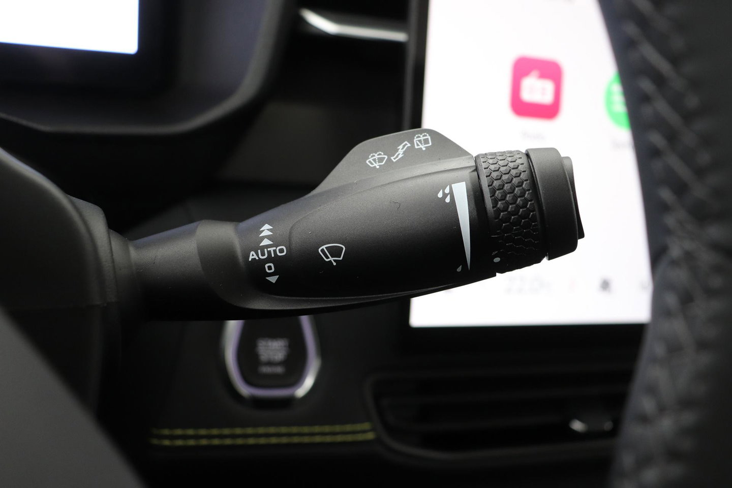 Lynk & Co 01 1.5 More | ACC | Panoramadak | 360° Camera | Stoel+Stuurverwarming | BLIS | 20 Inch