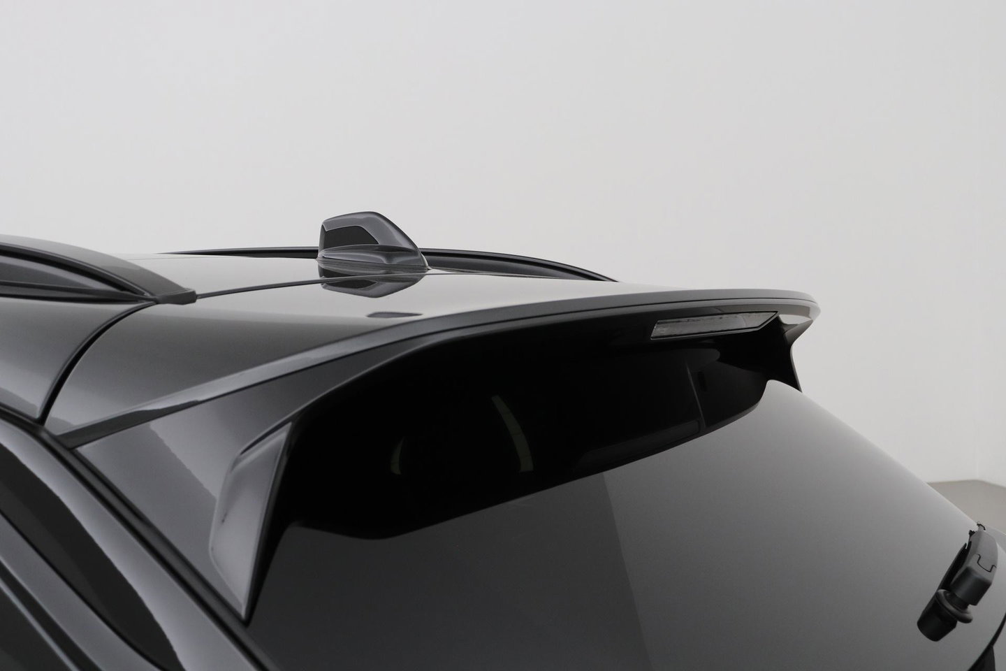 Lynk & Co 01 1.5 More | ACC | Panoramadak | 360° Camera | Stoel+Stuurverwarming | BLIS | 20 Inch