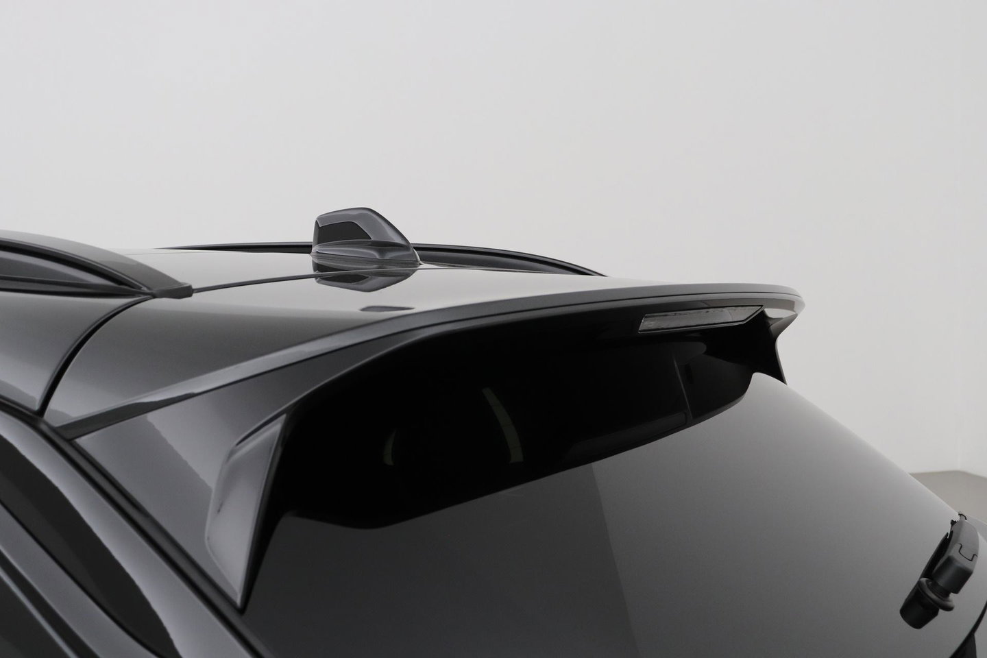 Lynk & Co 01 1.5 More | ACC | Panoramadak | 360° Camera | Stoel+Stuurverwarming | BLIS | 20 Inch