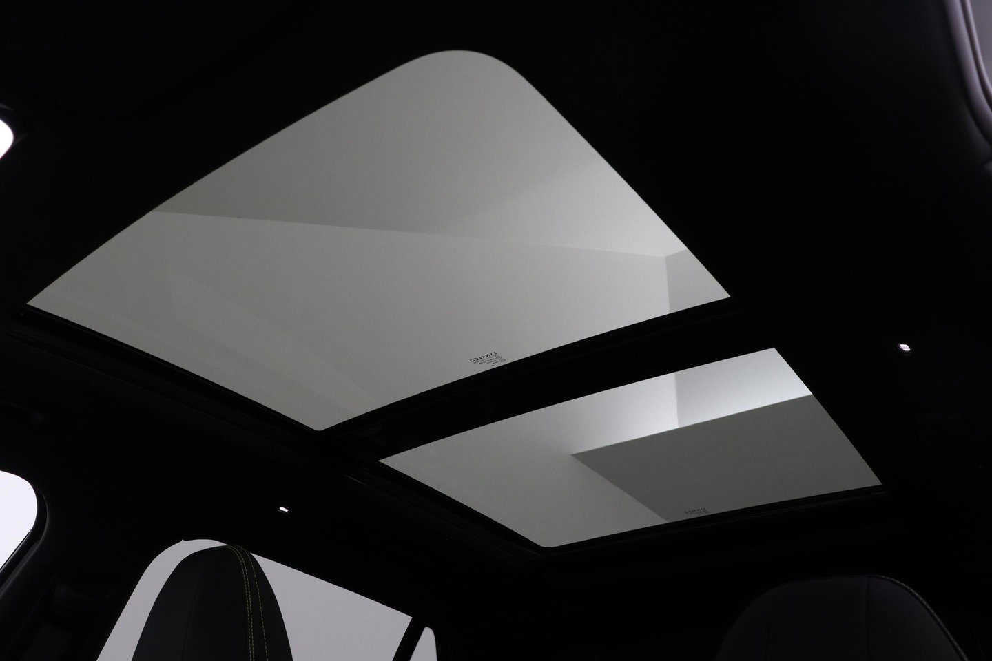 Lynk & Co 01 1.5 More | ACC | Panoramadak | 360° Camera | Stoel+Stuurverwarming | BLIS | 20 Inch