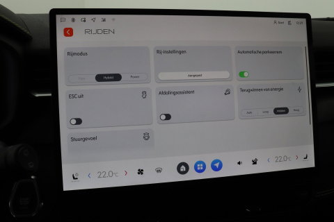 Lynk & Co 01 1.5 More | ACC | Panoramadak | 360° Camera | Stoel+Stuurverwarming | BLIS | 20 Inch